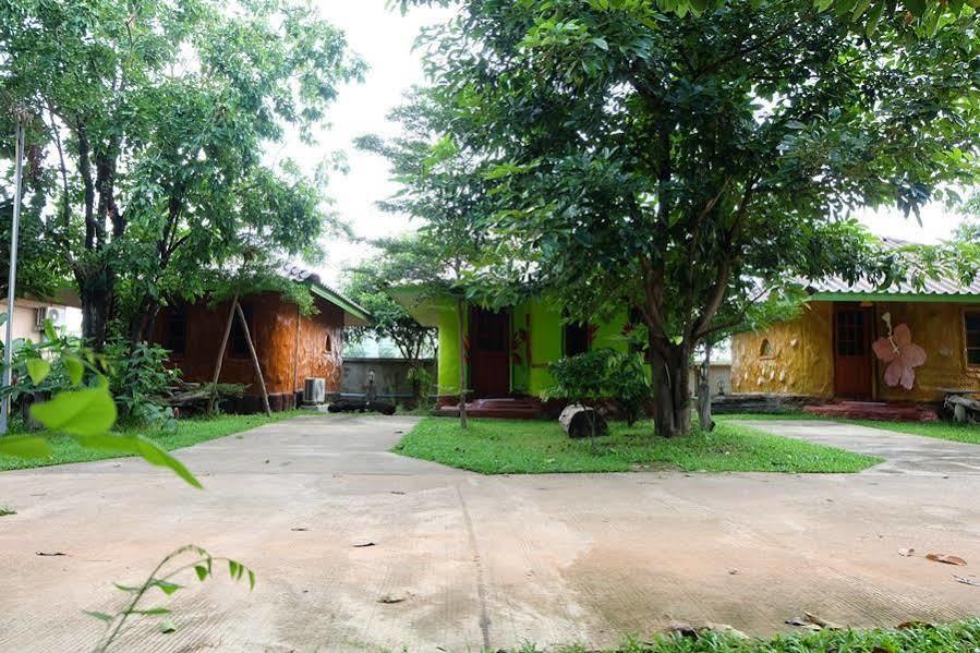 Maiyai Resort - Big Tree Kamphaeng Phet Esterno foto